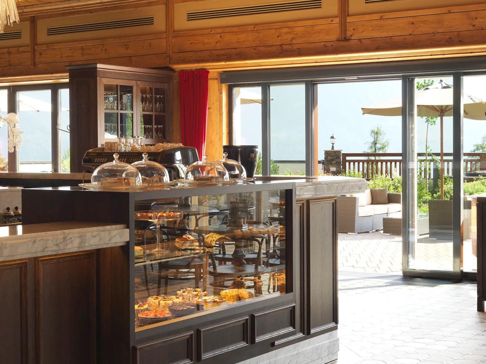 Interalpen-Hotel Tyrol | Café Wien & Salon Bellevue