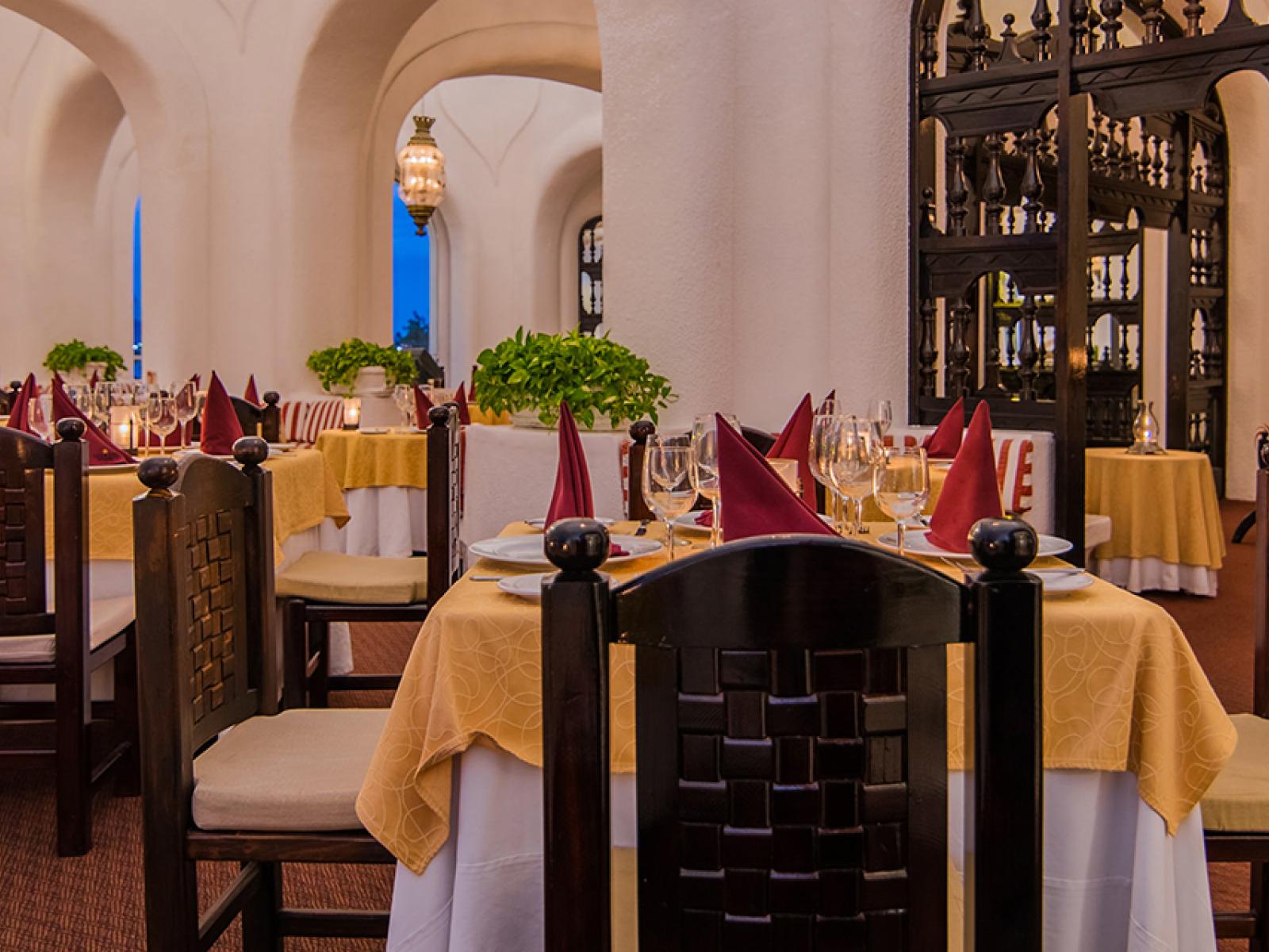 Las Hadas by Brisas Dining