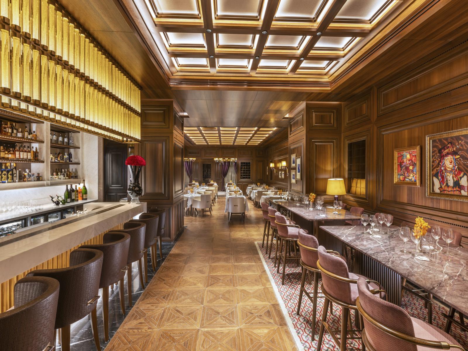 The Leela Palace New Delhi | Le Cirque Restaurant