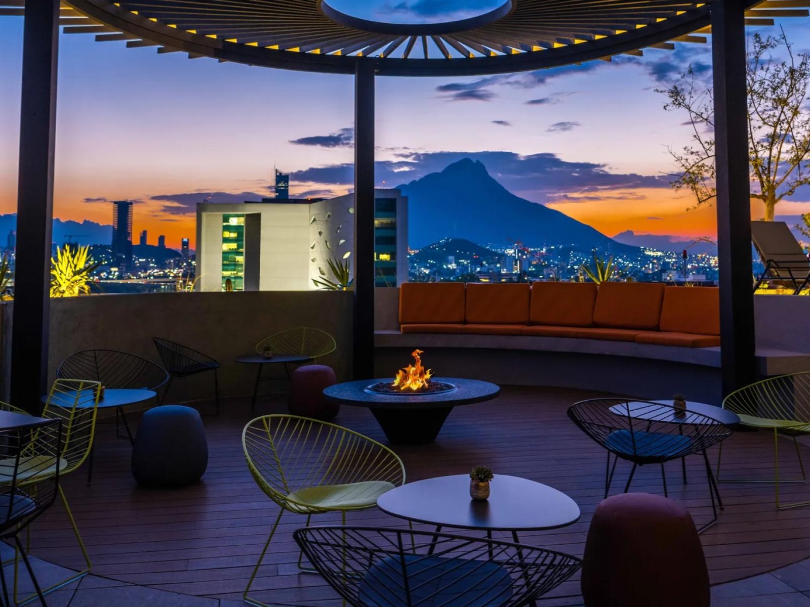 Galeria Plaza Monterrey | Outdoor Dining