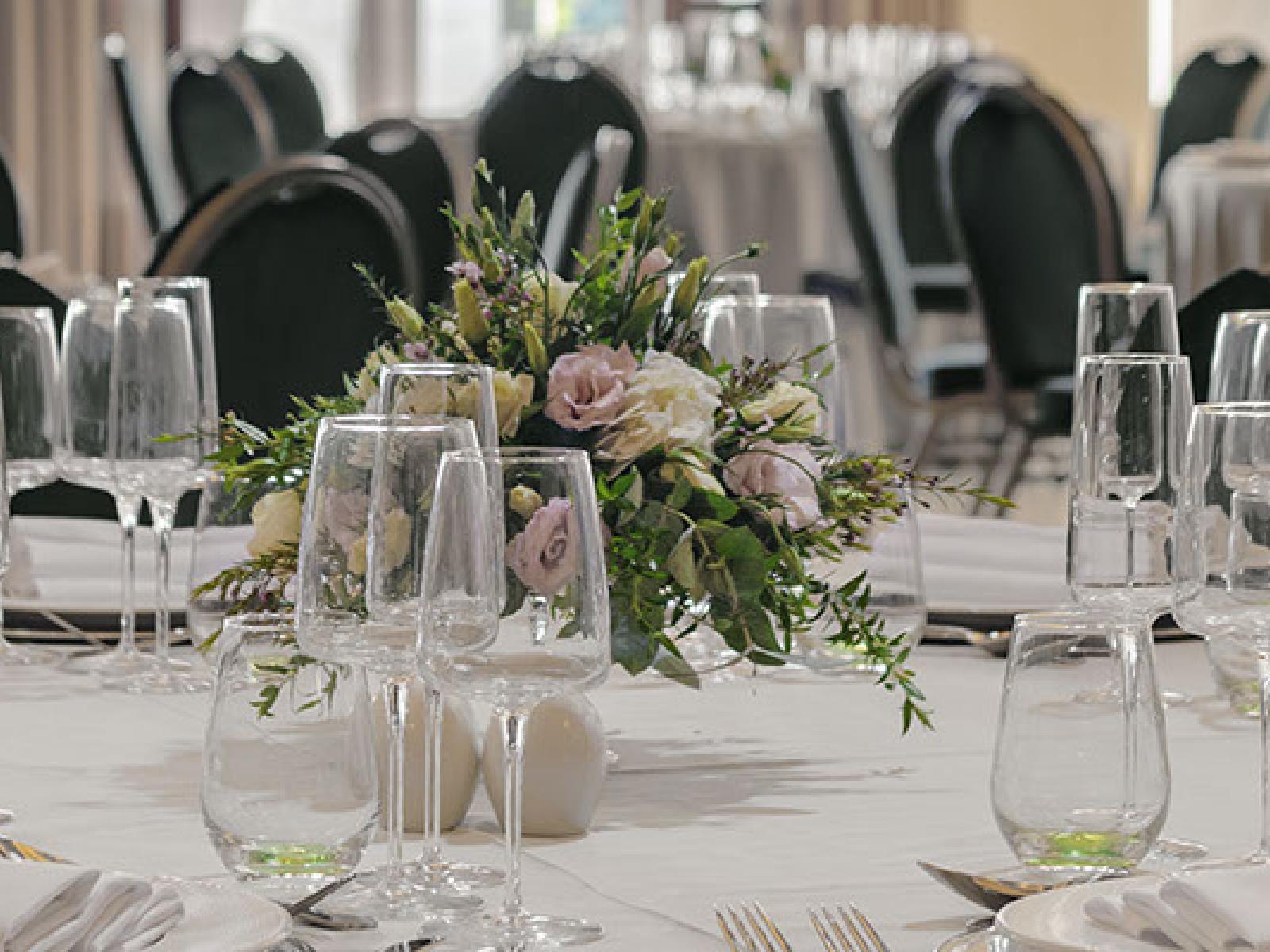 Santa Catalina Dining