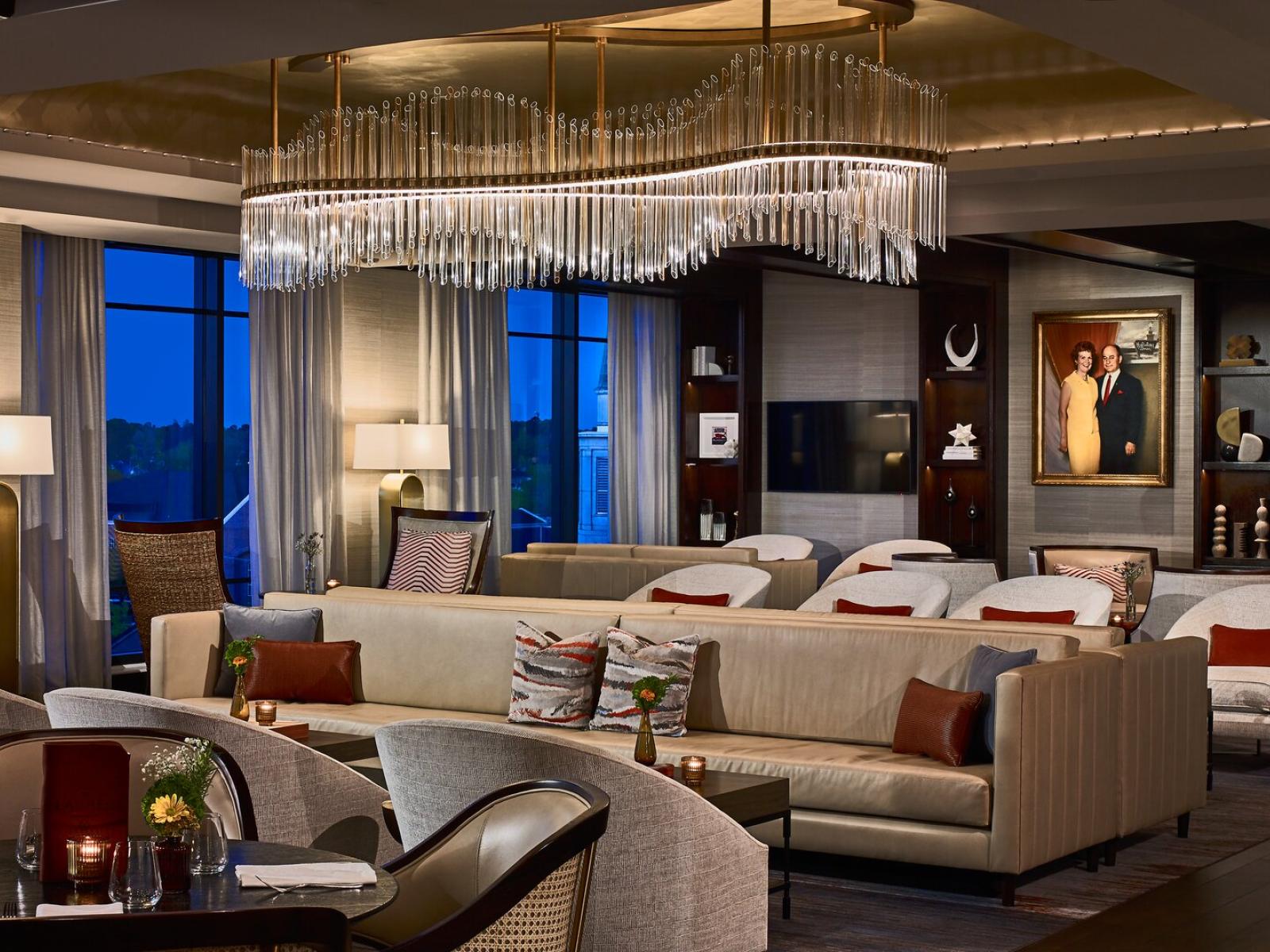 The Laurel Hotel & Spa Dining and Lounging