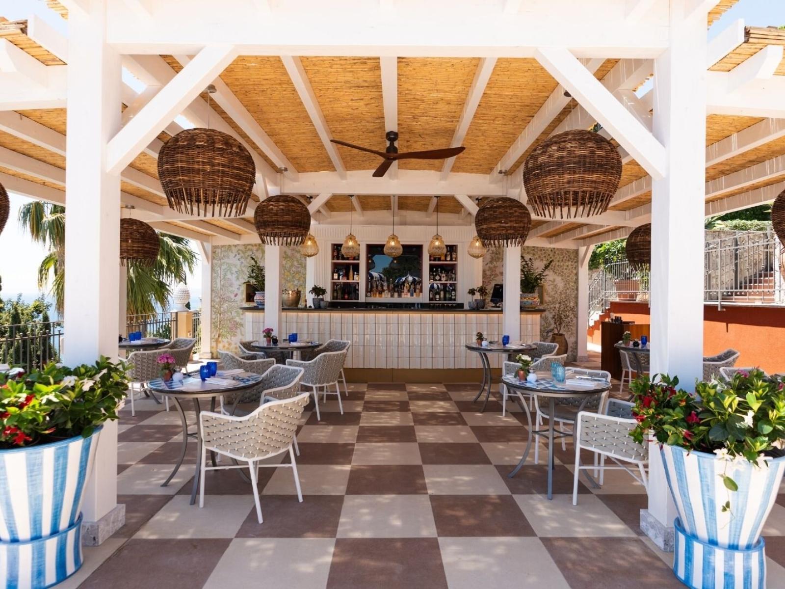  Grand Hotel San Pietro Dining