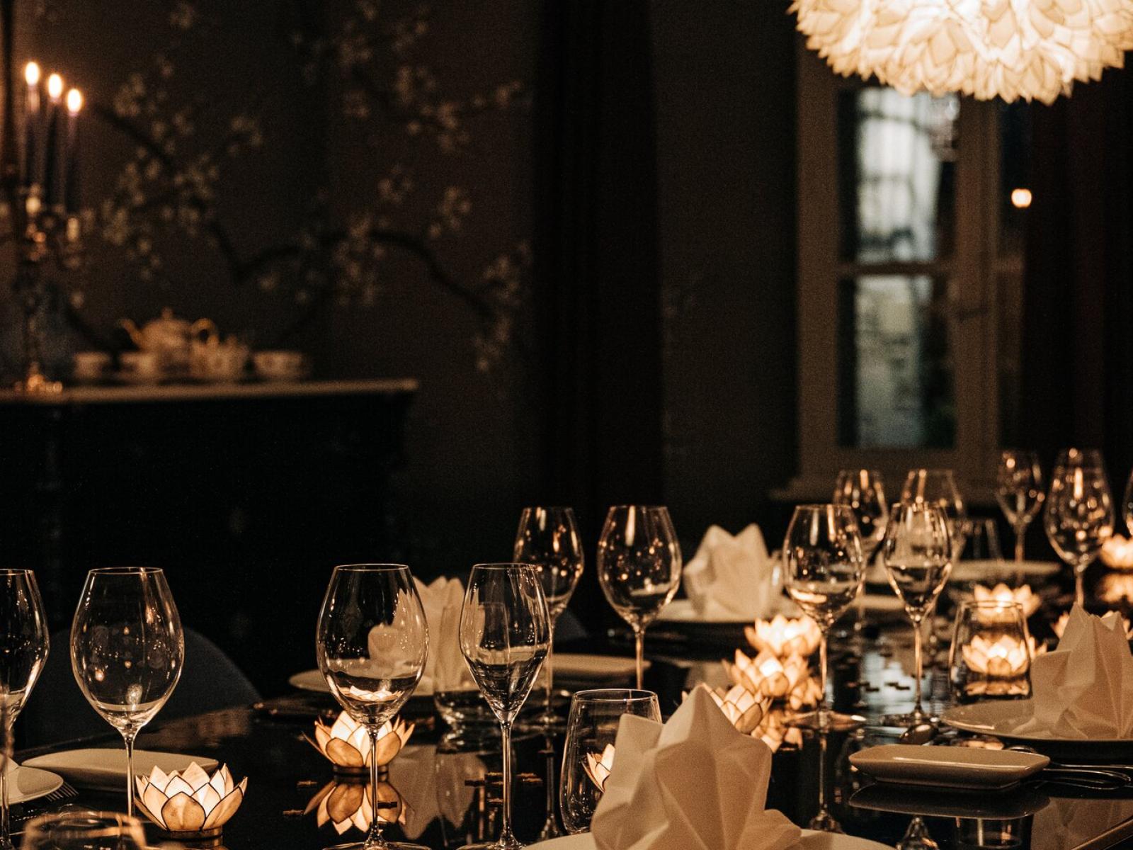 Le Logis Dining Table