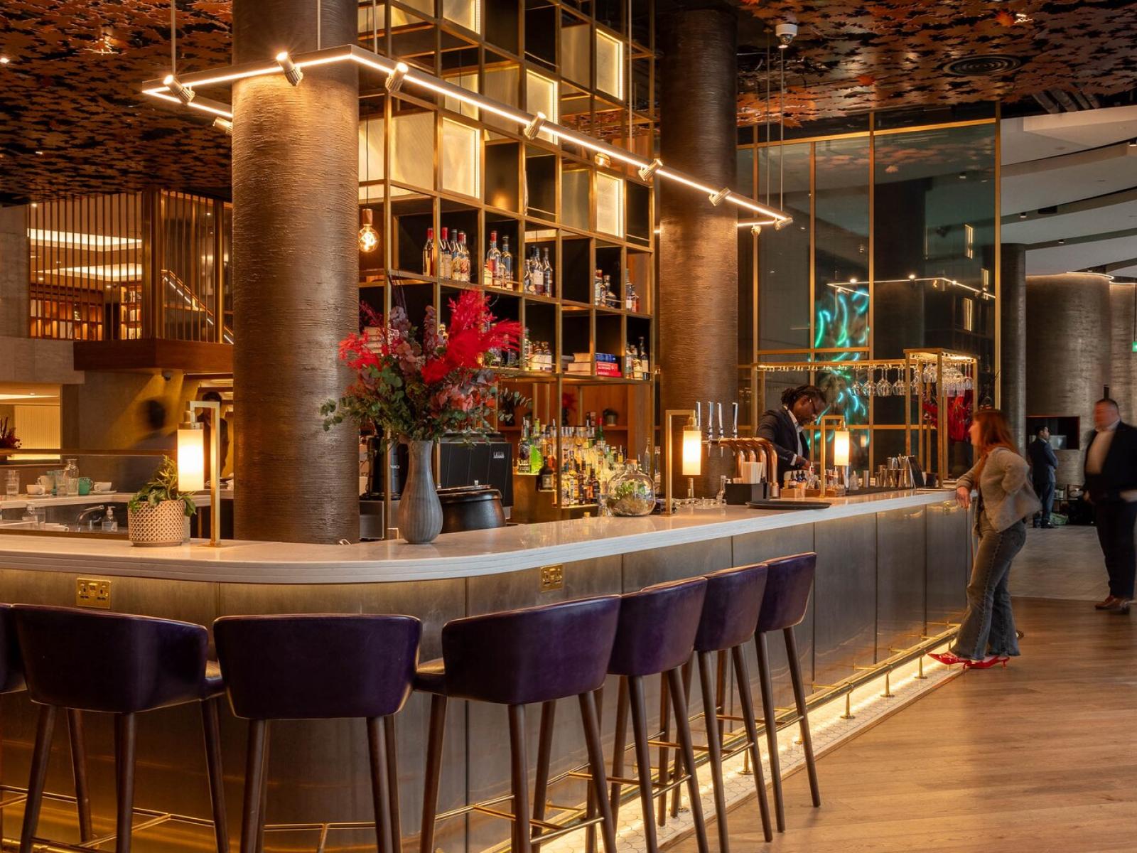 Middle Eight Sycamore Restaurant Bar
