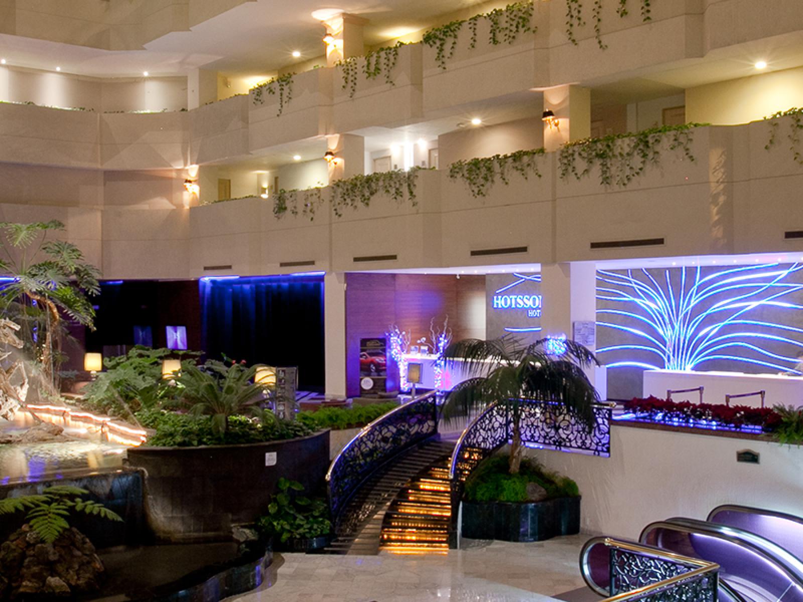 HS HOTSSON Hotel Leon lobby