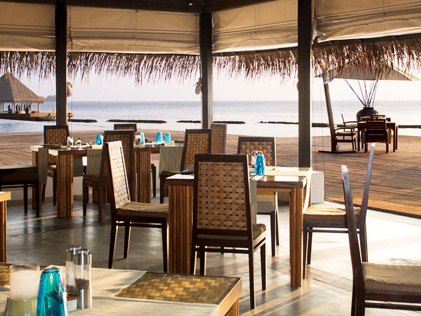 Coco Bodu Hithi, Maldives Dining