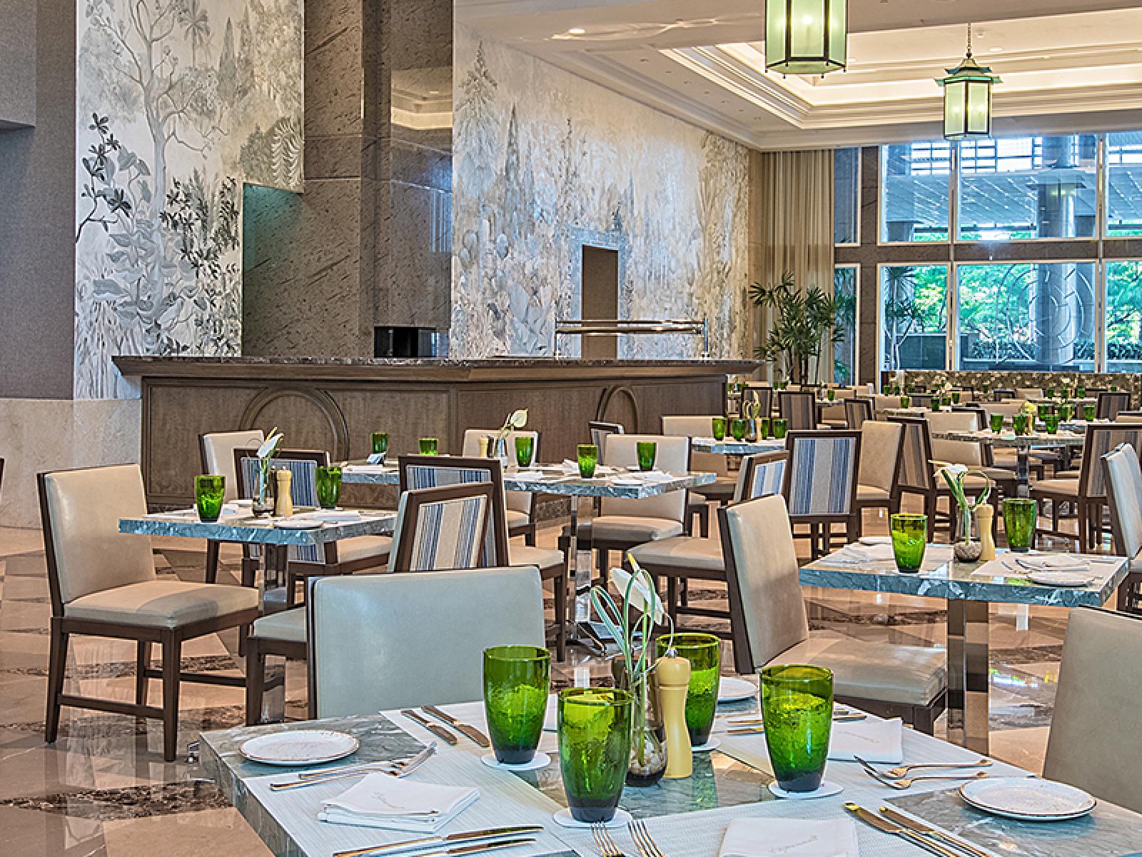 Discovery Primea, Manila Dining