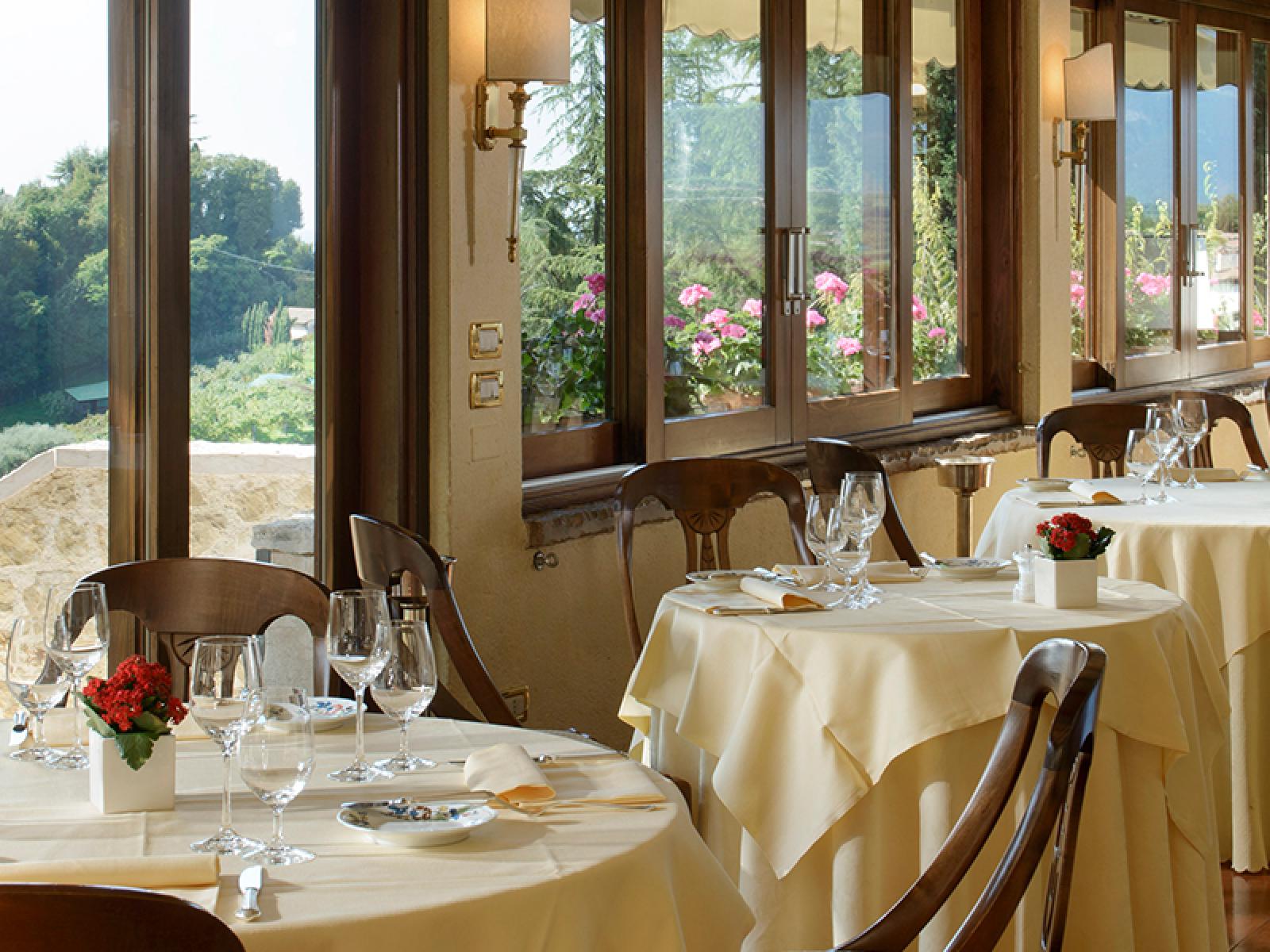 Hotel Villa Cipriani Dining