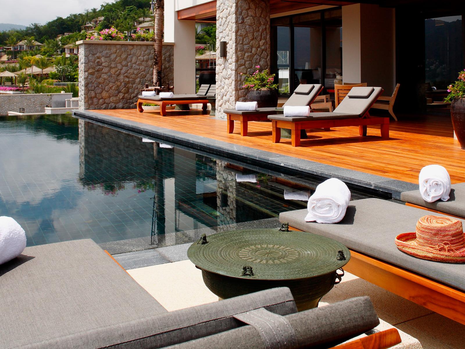 2 Bedroom Pool Suite