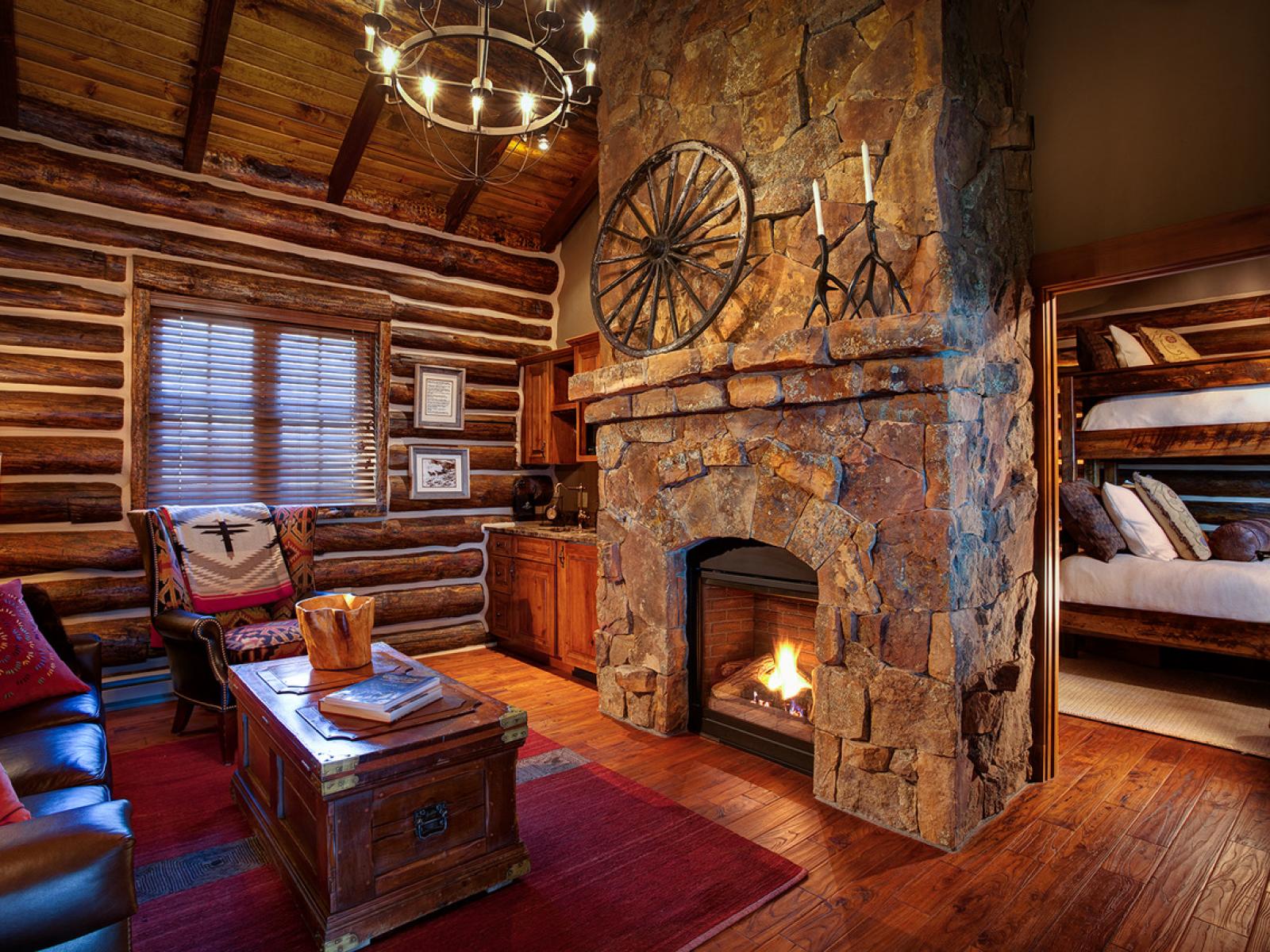 Stagecoach Cabin Residence