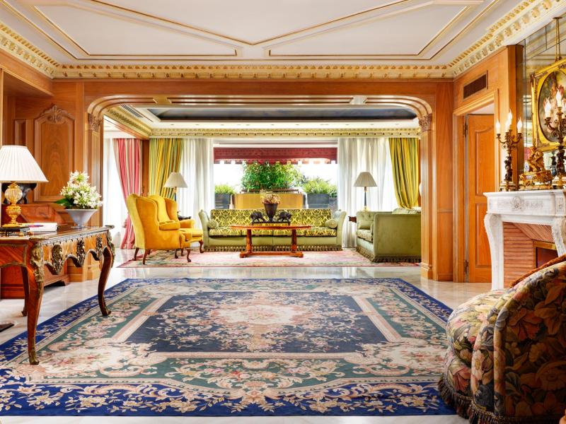 Parco dei Principi Grand Hotel & Spa Royal Suite Entrance