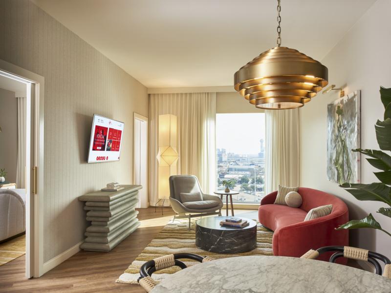 Deluxe Chamber King Suite