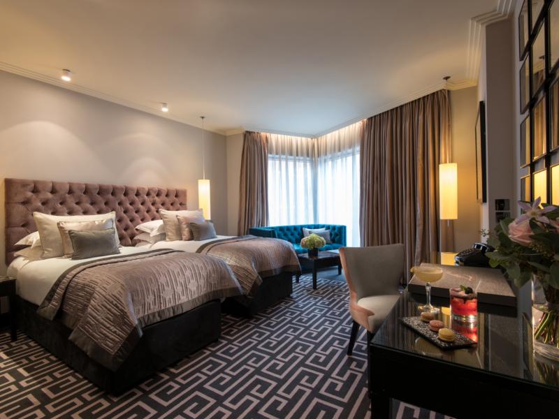 Superior twin guestroom with amenity