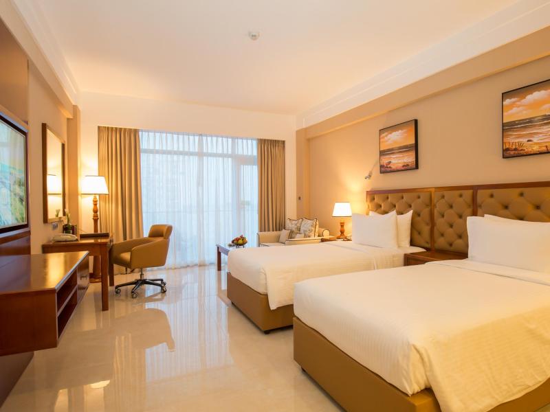 Deluxe Room with Twin Beds