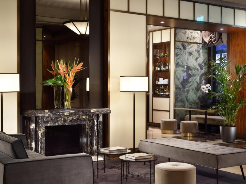 Lounge Area with Fireplace