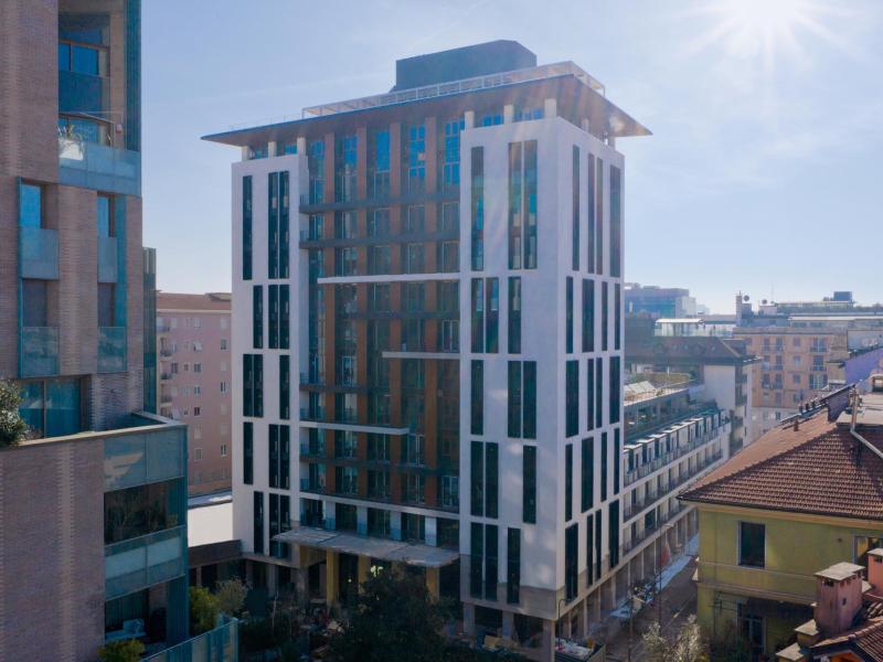 Milano Verticale Una Esperienze Facade