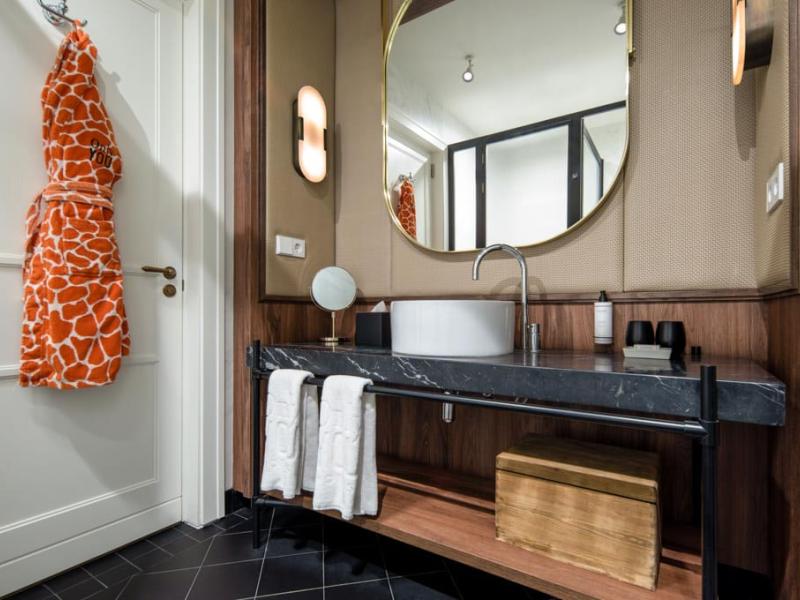 Premium Room Bathroom