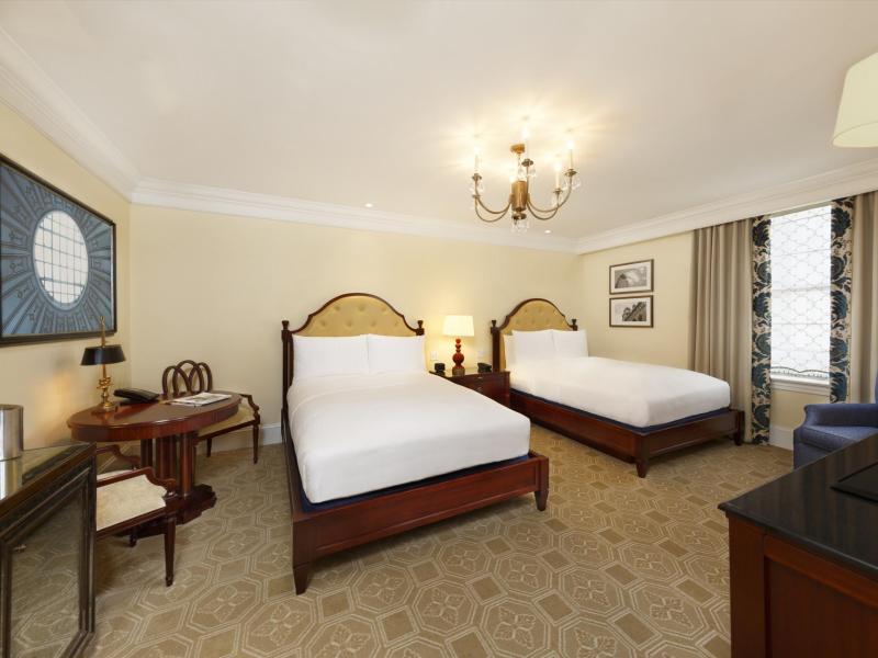 Grand Premier Queen Guest Room