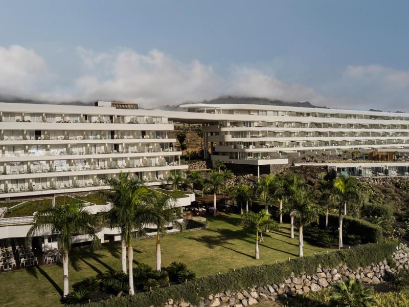 Royal Hideaway Corales Suites