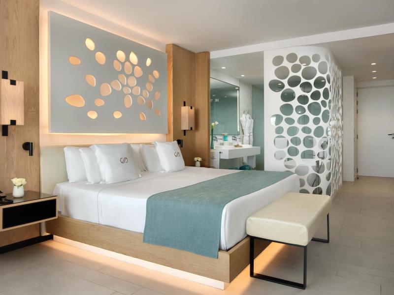 Junior Suite front sea view