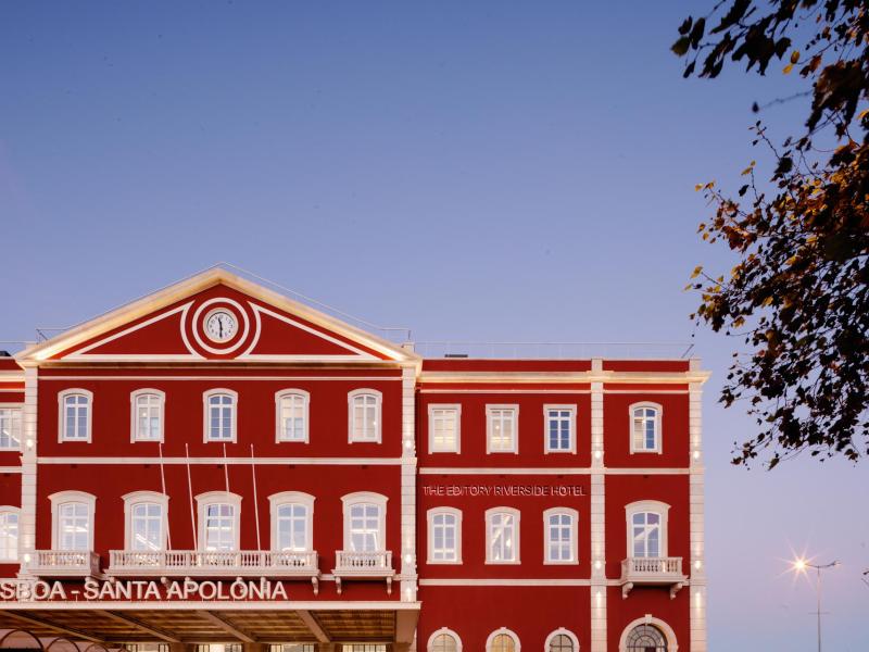 Facade The Editory Riverside Santa Apolonia