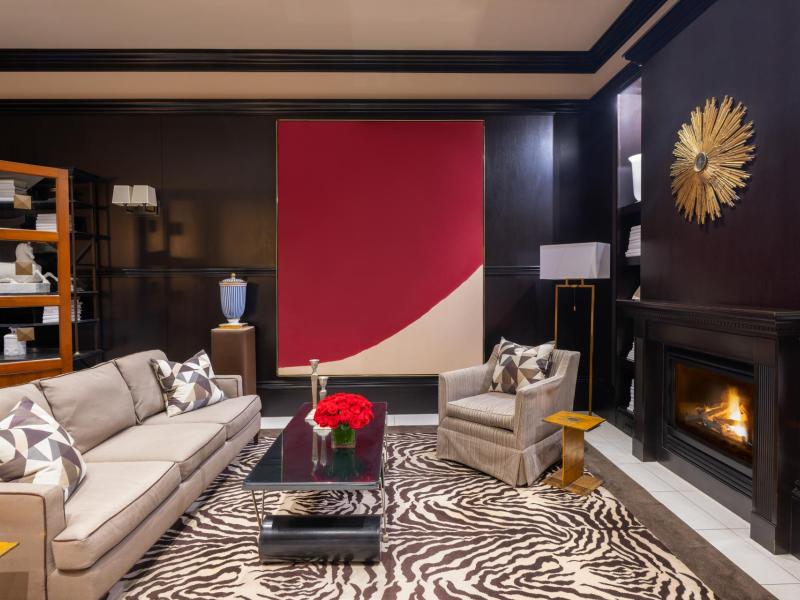 Lobby with fireplace