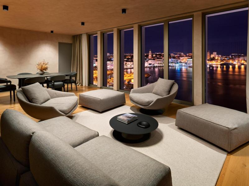 Ambasador Suite Living Area