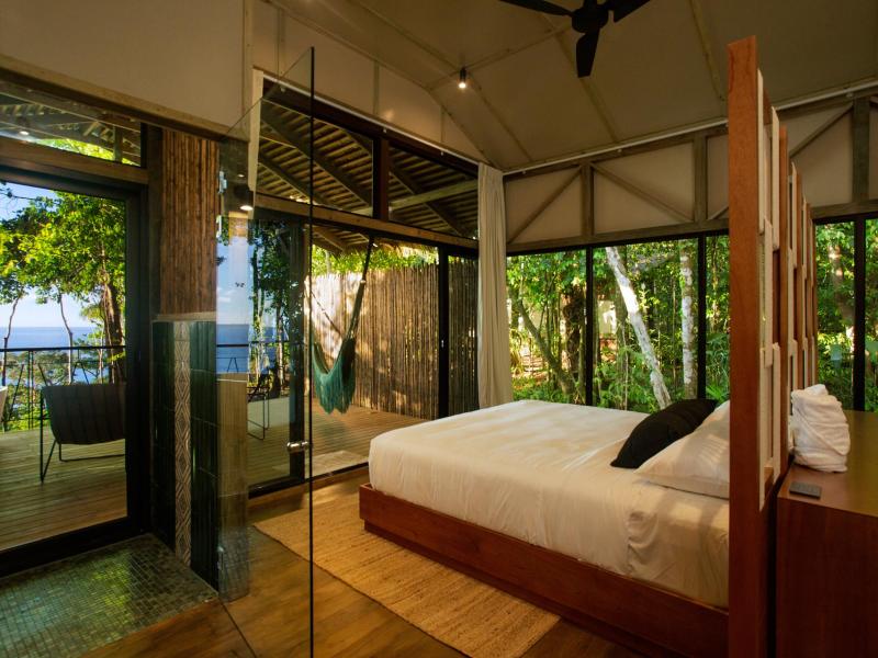 Oceanview Treehouse Guest Accommodaiton