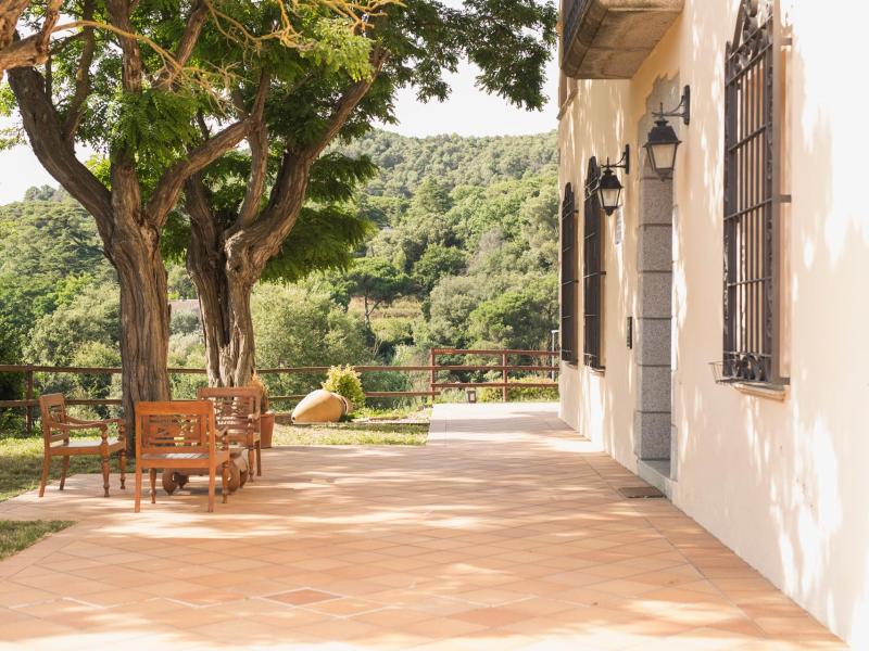 Mas Salagros Ecorssort Reception Terrace