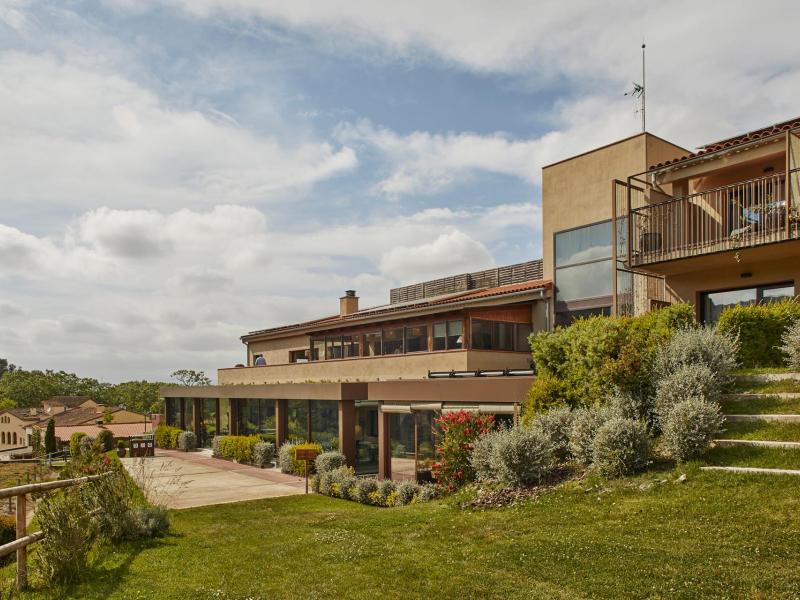 Mas Salagros Ecoresort and gardens