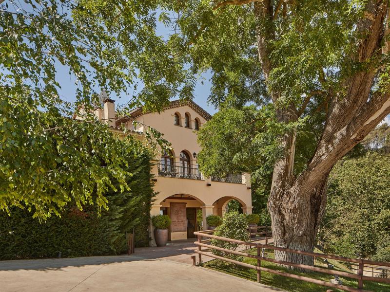Mas Salagros Ecoresort Main Entrance