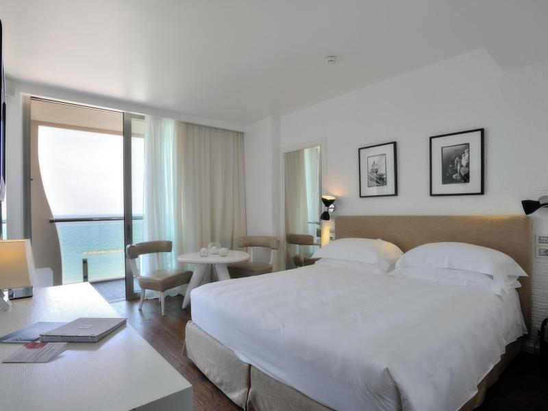 HOTEL EXCELSIOR SPA & LIDO Guest Accommodation