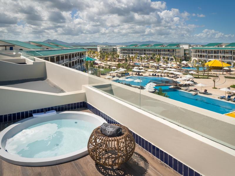 Privilege Rooftop Jacuzzi - Privilege Junior Suite