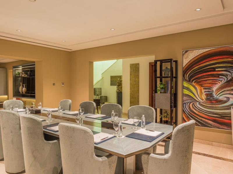 B Villa Meeting Space