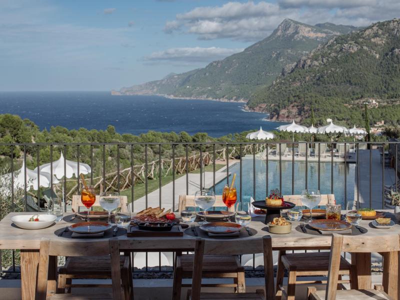 Tafona Terrace and Pool