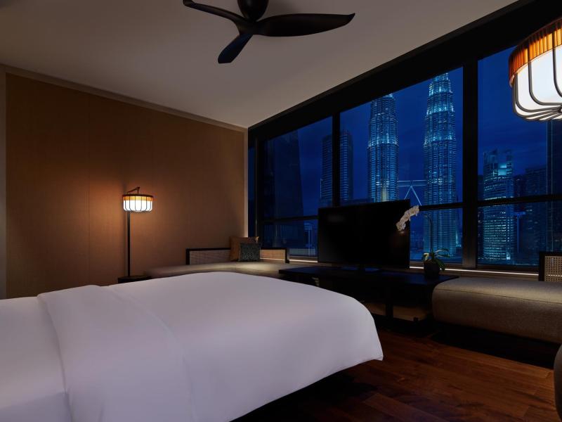 Suite Bedroom