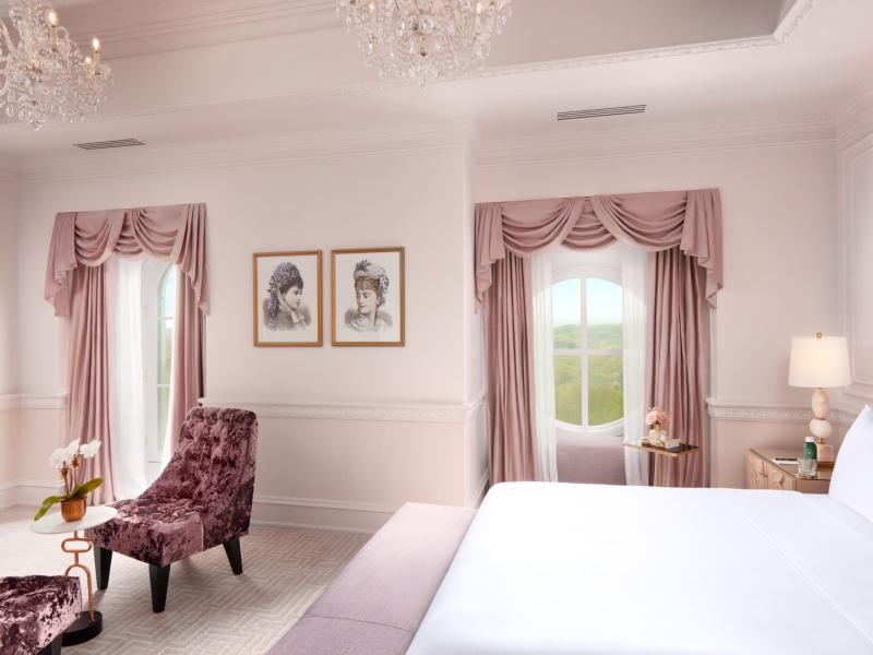 The Chateau Club Floor King Suite