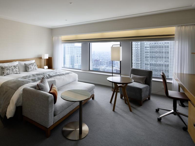 Premier Grand Suite Bed