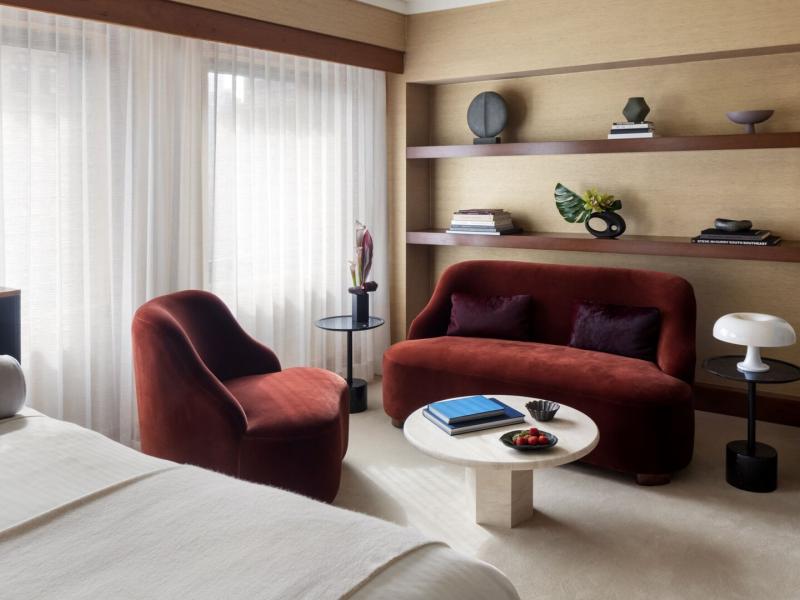 Deluxe Junior Suite Seating Area