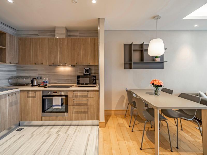 Executive Suite Kitchen