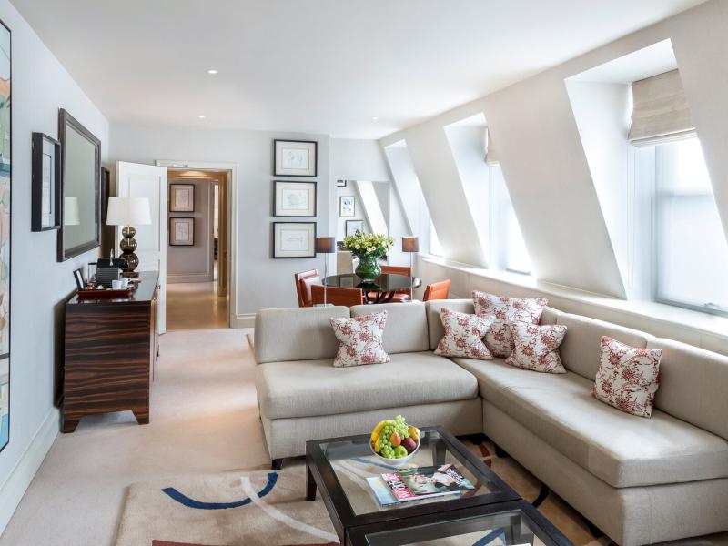 The mews penthouse suite living room