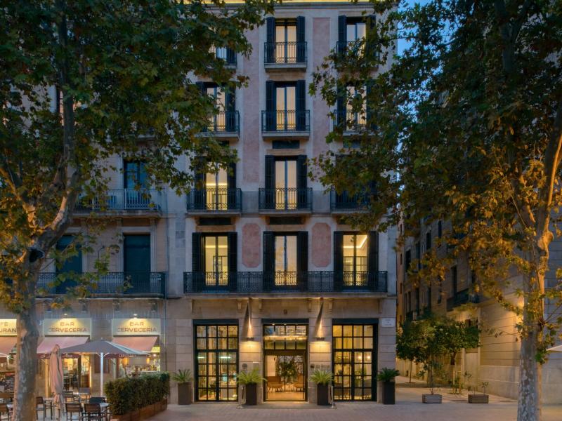 Serras Barcelona Facade