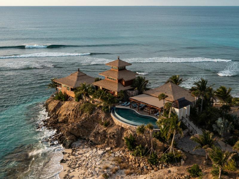 Bali Hi Complex Exterior