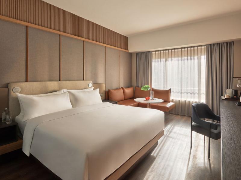 Club Suite Primary Bedroom