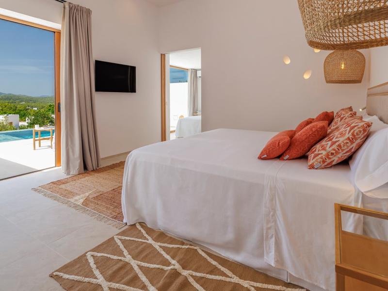 Deluxe Suite Villa Bedroom