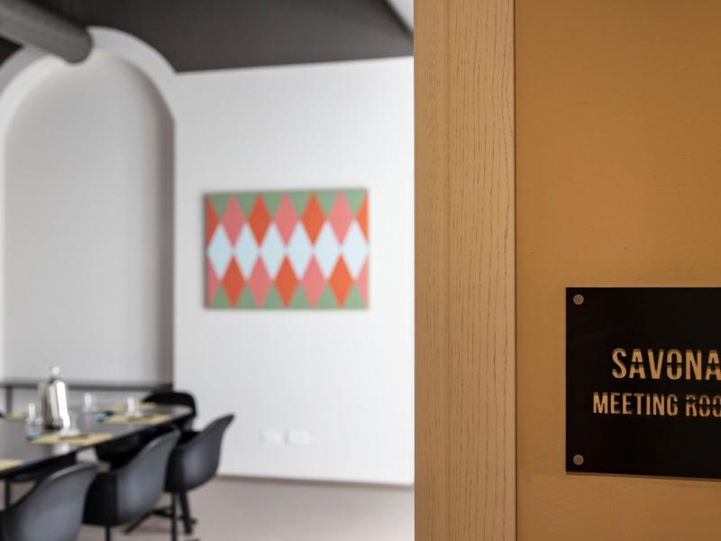 Savona Meeting Room Detail