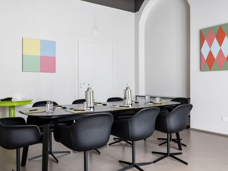 Savona Meeting Room