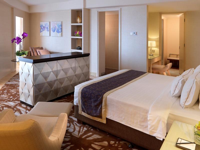 Executive Suite Bedroom