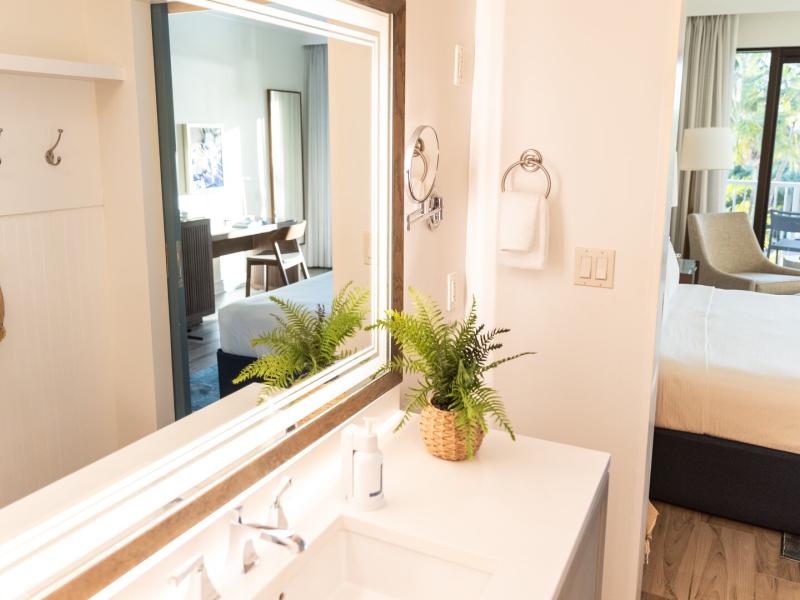 Resort King Guestroom Bathroom View to Bedroom